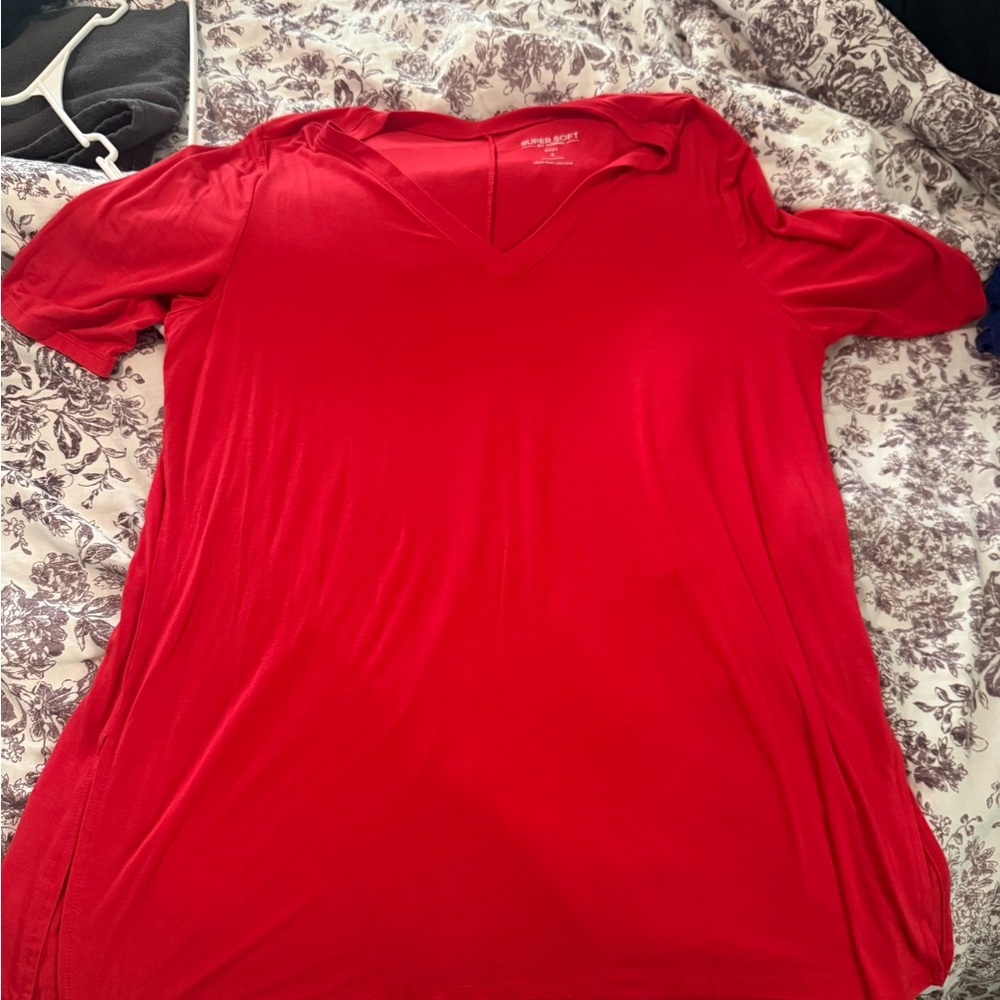 Torrid Women's Red V-Neck Short Sleeve Top